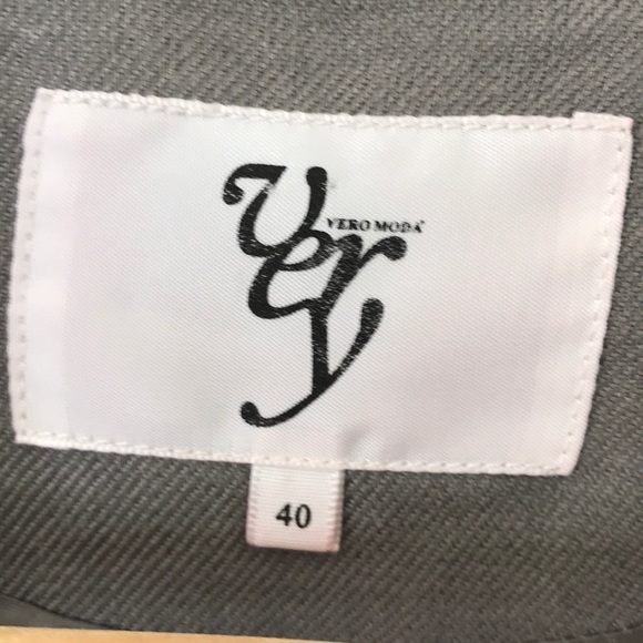 Linen jacket - Picture 3 of 3